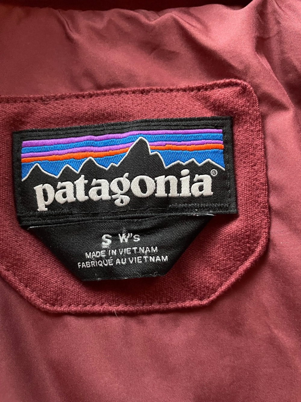 Patagonia Women’s Burgundy Down Jacket - Picture 3 of 3